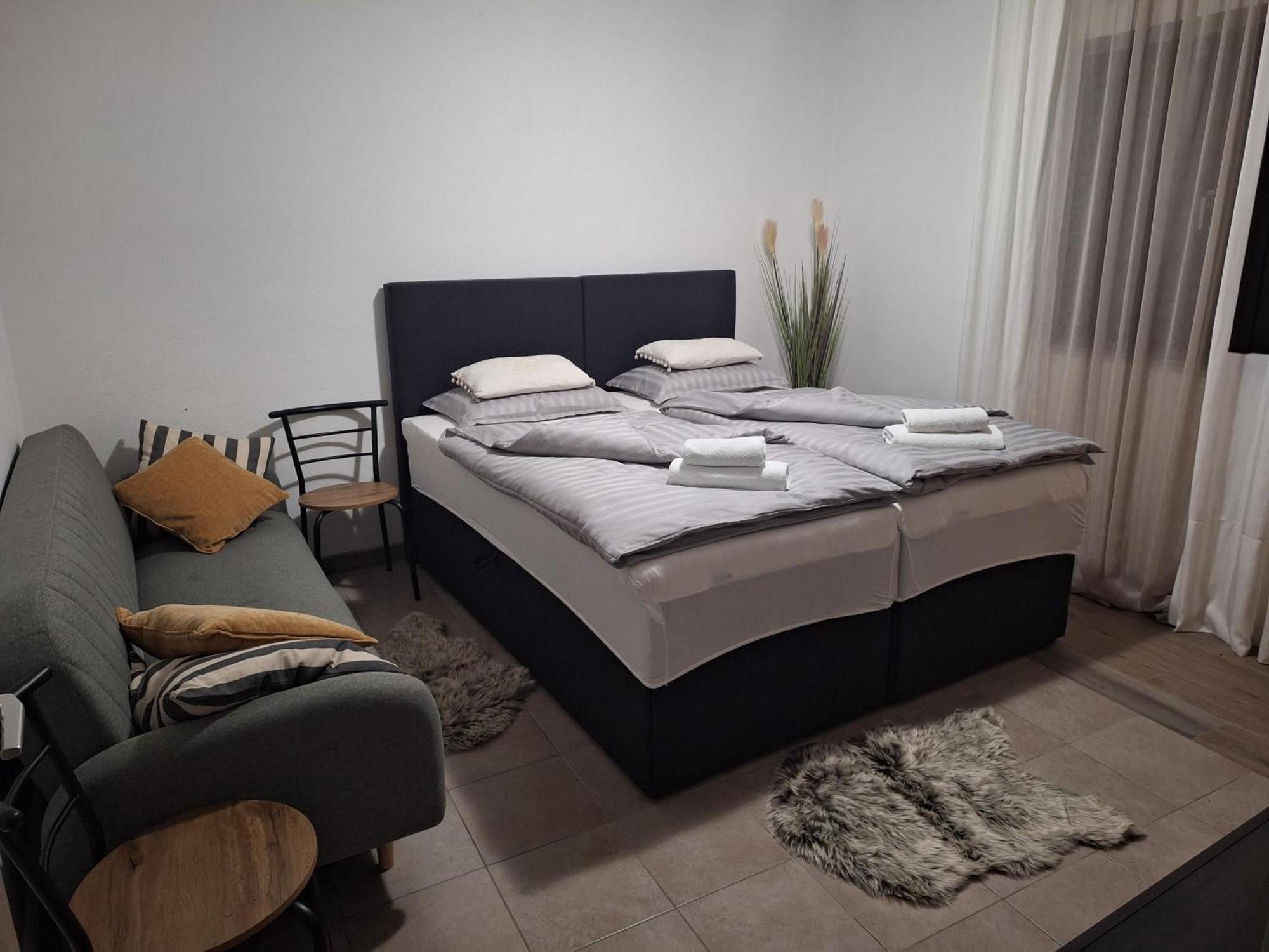 Mare Bed & Breakfast Vrlika Eksteriør bilde